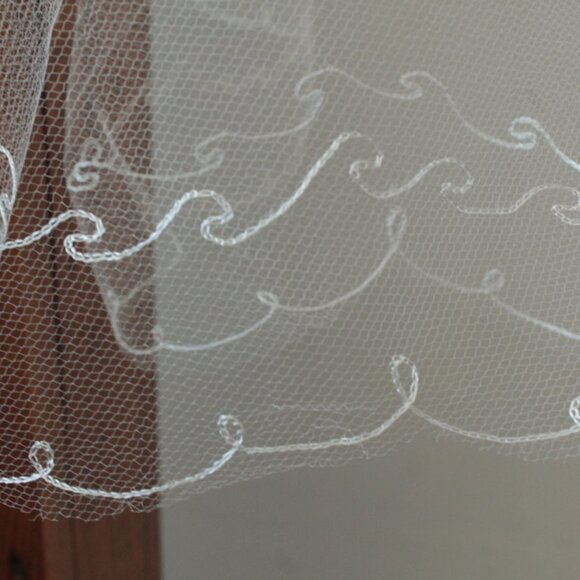 Vintage 1950's Round Drop Style Double Stitched Border Drop Wedding Veil - Picture 3 of 3